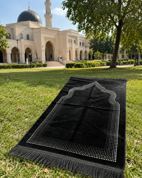 Prayer Mat – Luxury Islamic Janamaz with Golden Ottoman Pattern